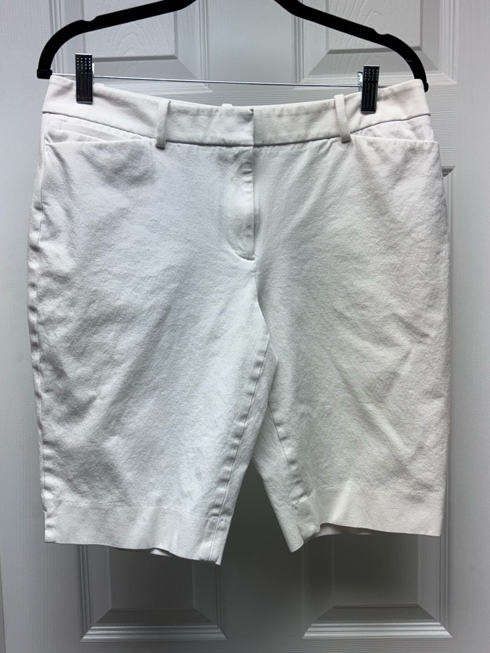White House Black Market Bermuda Shorts – Women’s Size 8